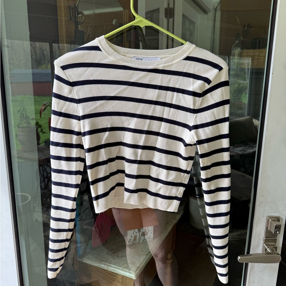 Zara Navy and Cream Fitted Cropped Long Sleeve